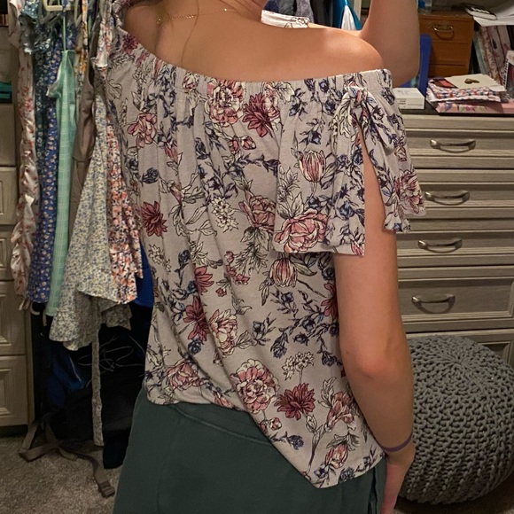 Pink Rose Flowered Over the Shoulder Top - Picture 2 of 4